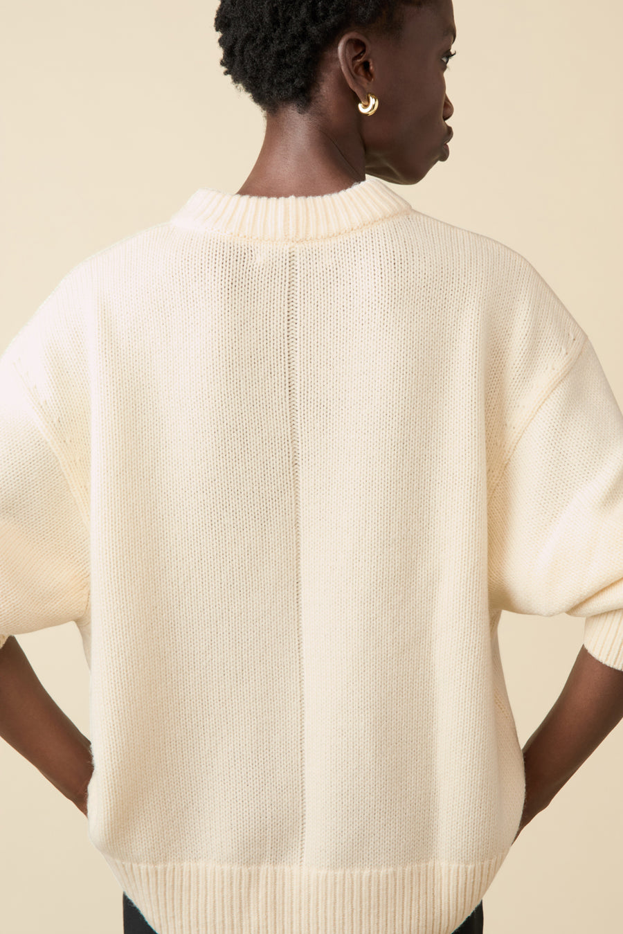 The Cashmere Signature Crew in Cream