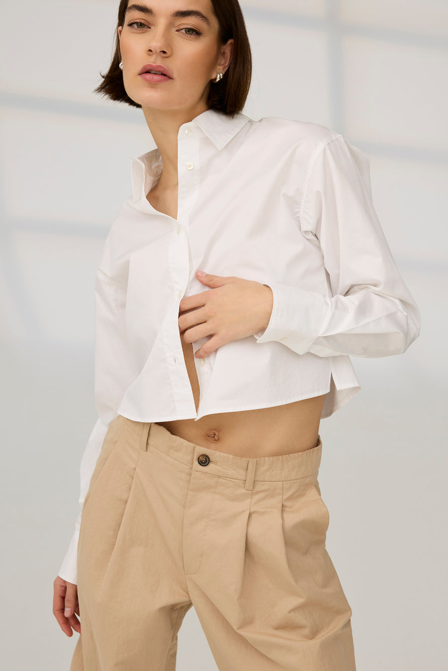 The Cropped Everything Shirt in White XS The Cropped Everything Shirt in White XS