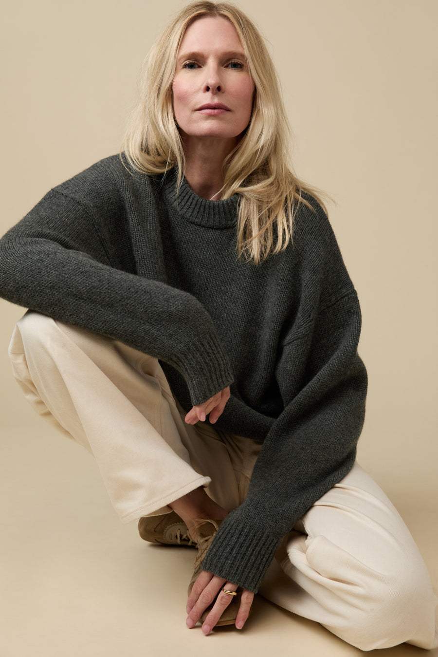 The Cashmere Signature Crew in Charcoal