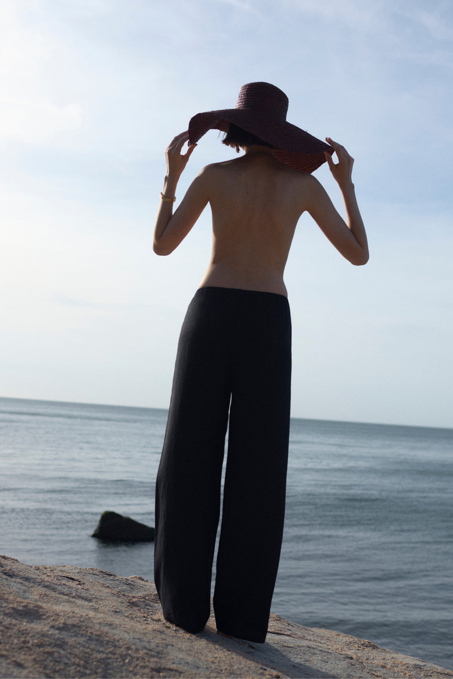 The Linen Everything Pant in Black