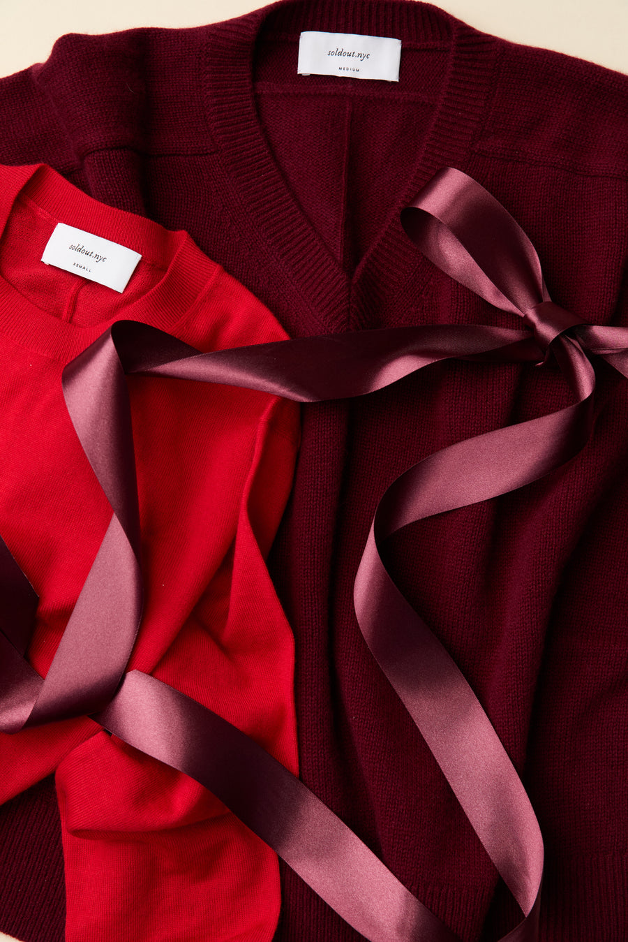 The Cashmere V-Neck in Wine