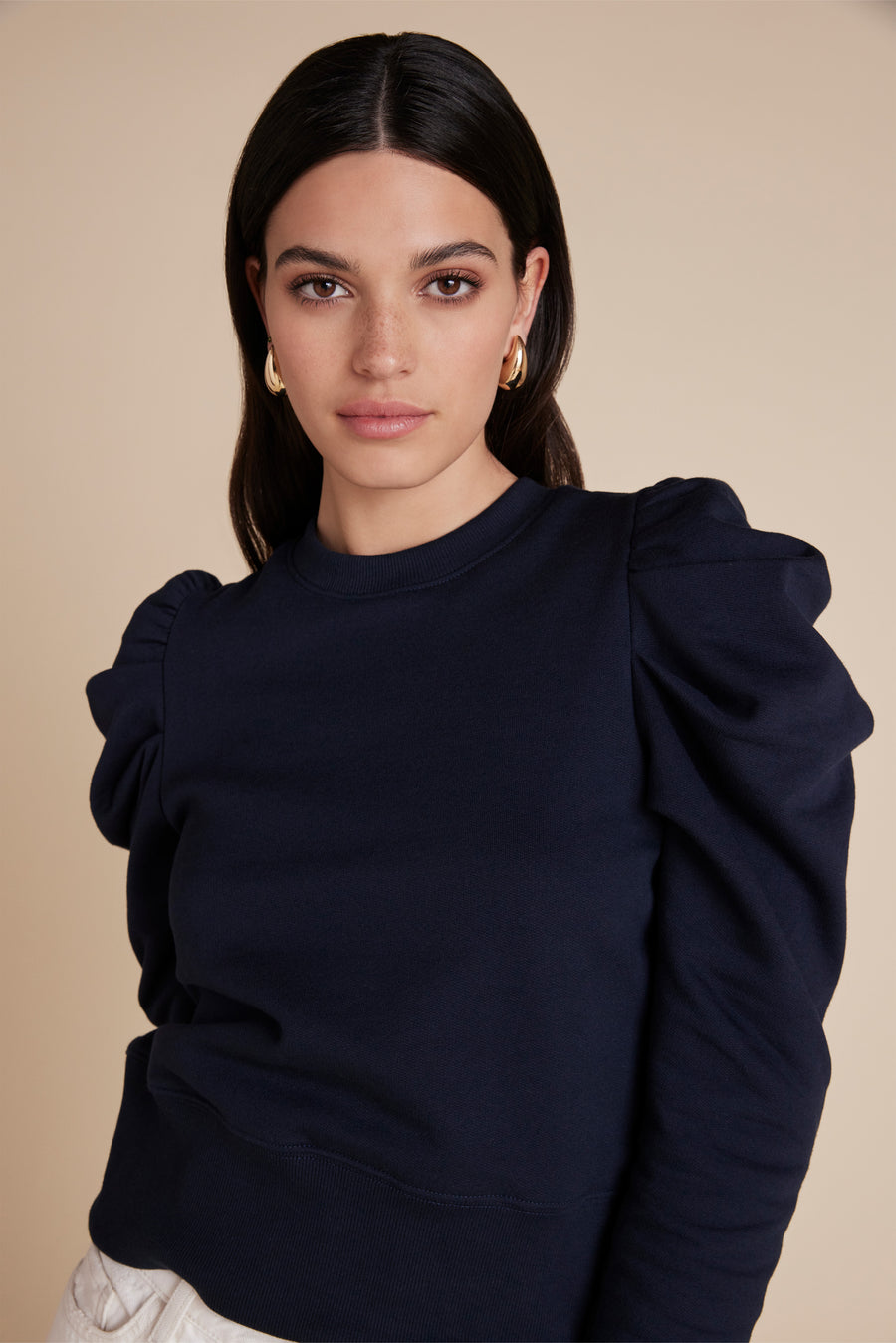 The Just Enough Puff Sweatshirt in Navy