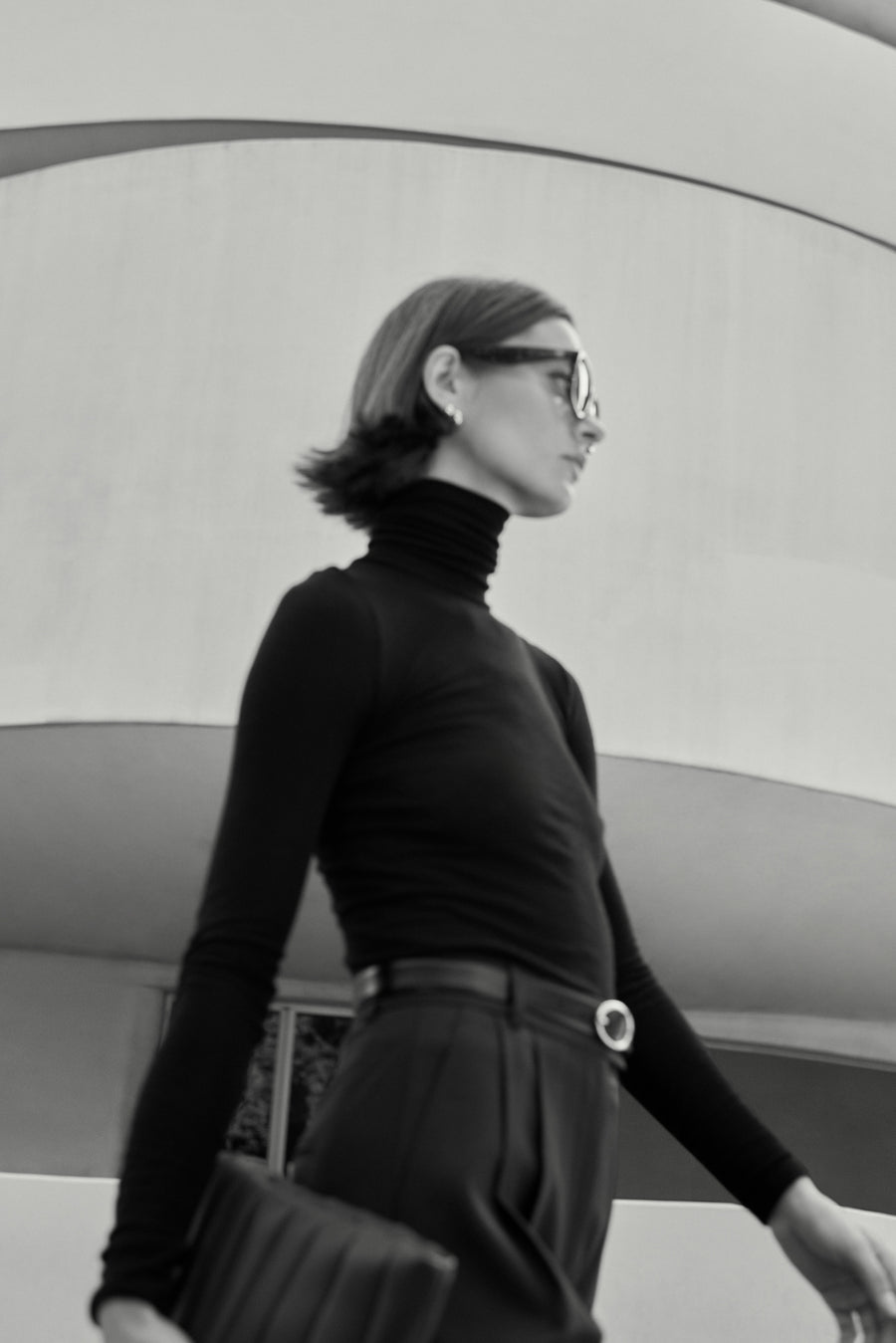 The Cashmere Turtleneck in Black