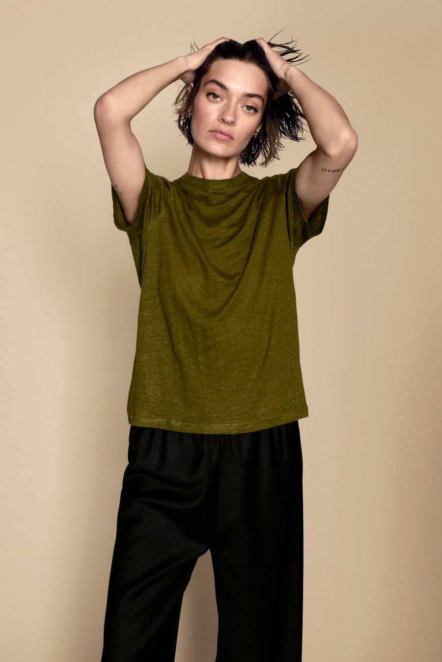 The Linen Perfect Tee in Olive