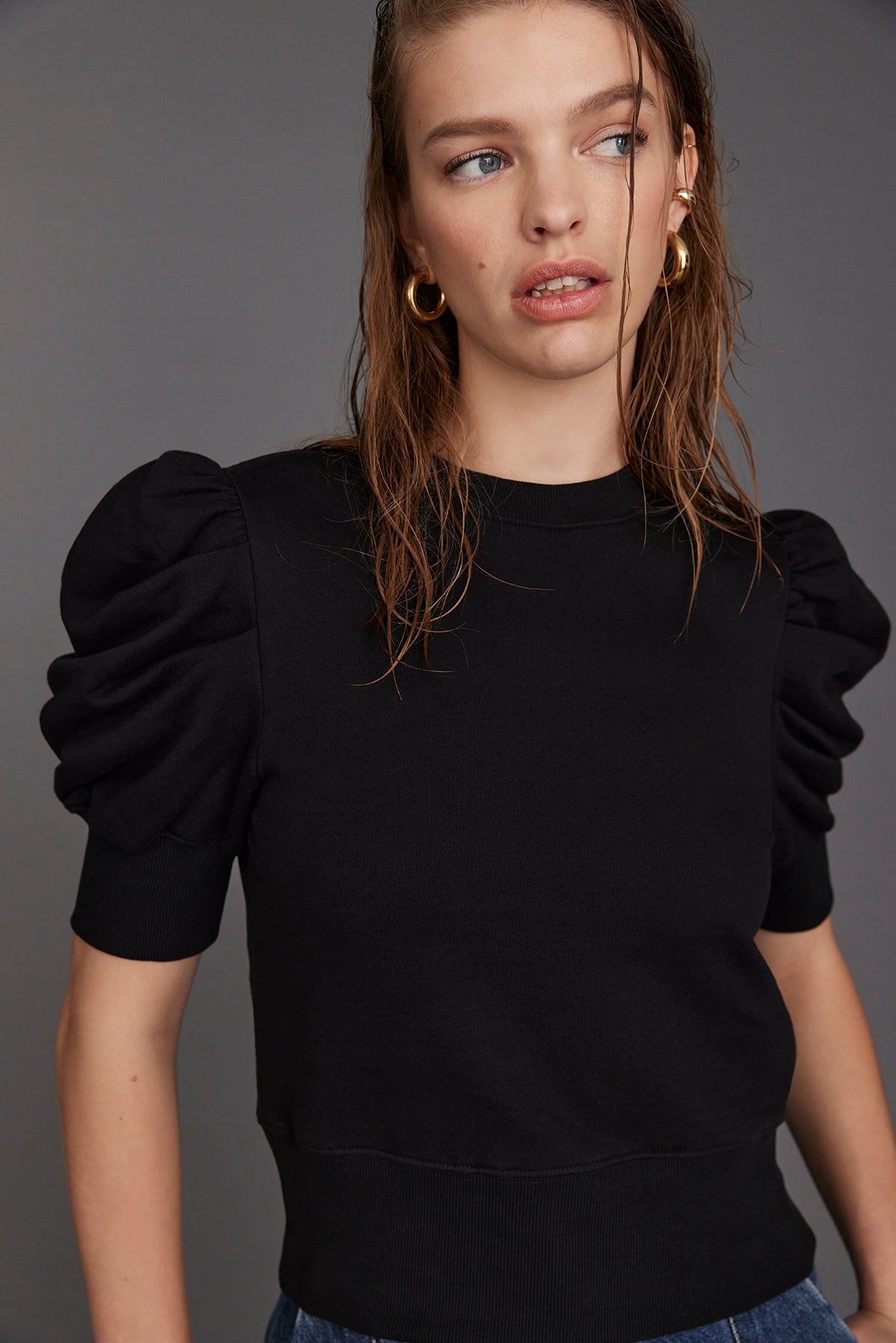 The Just Enough Puff Short Sleeve Sweatshirt in Black – Sold Out NYC