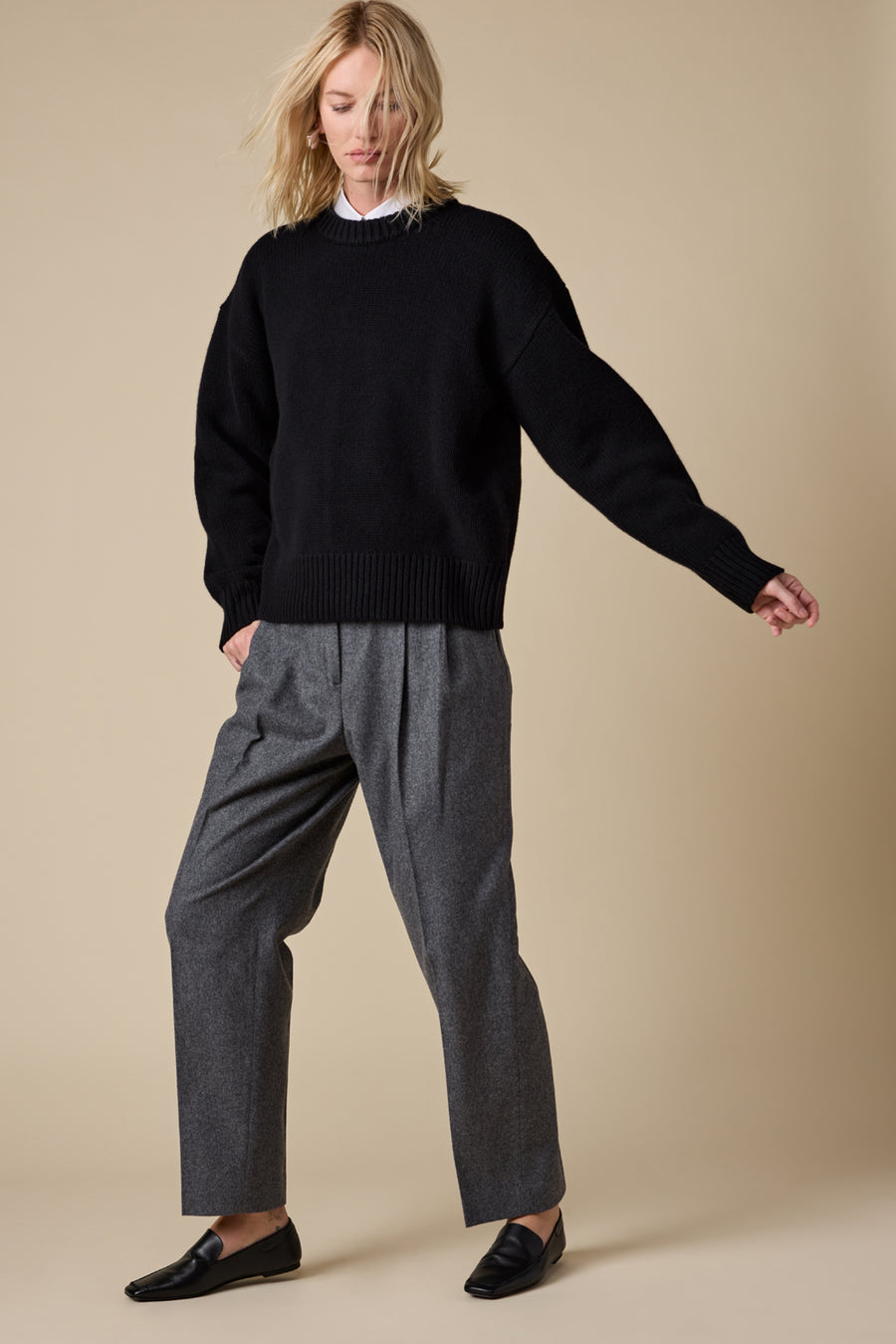 The Cashmere Signature Crew in Black