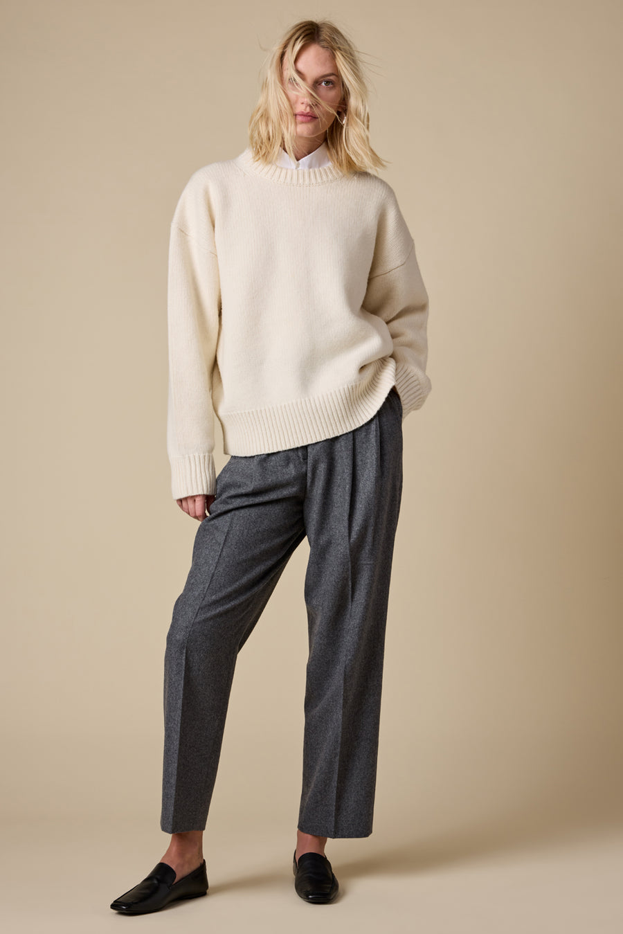 The Cashmere Signature Crew in Cream
