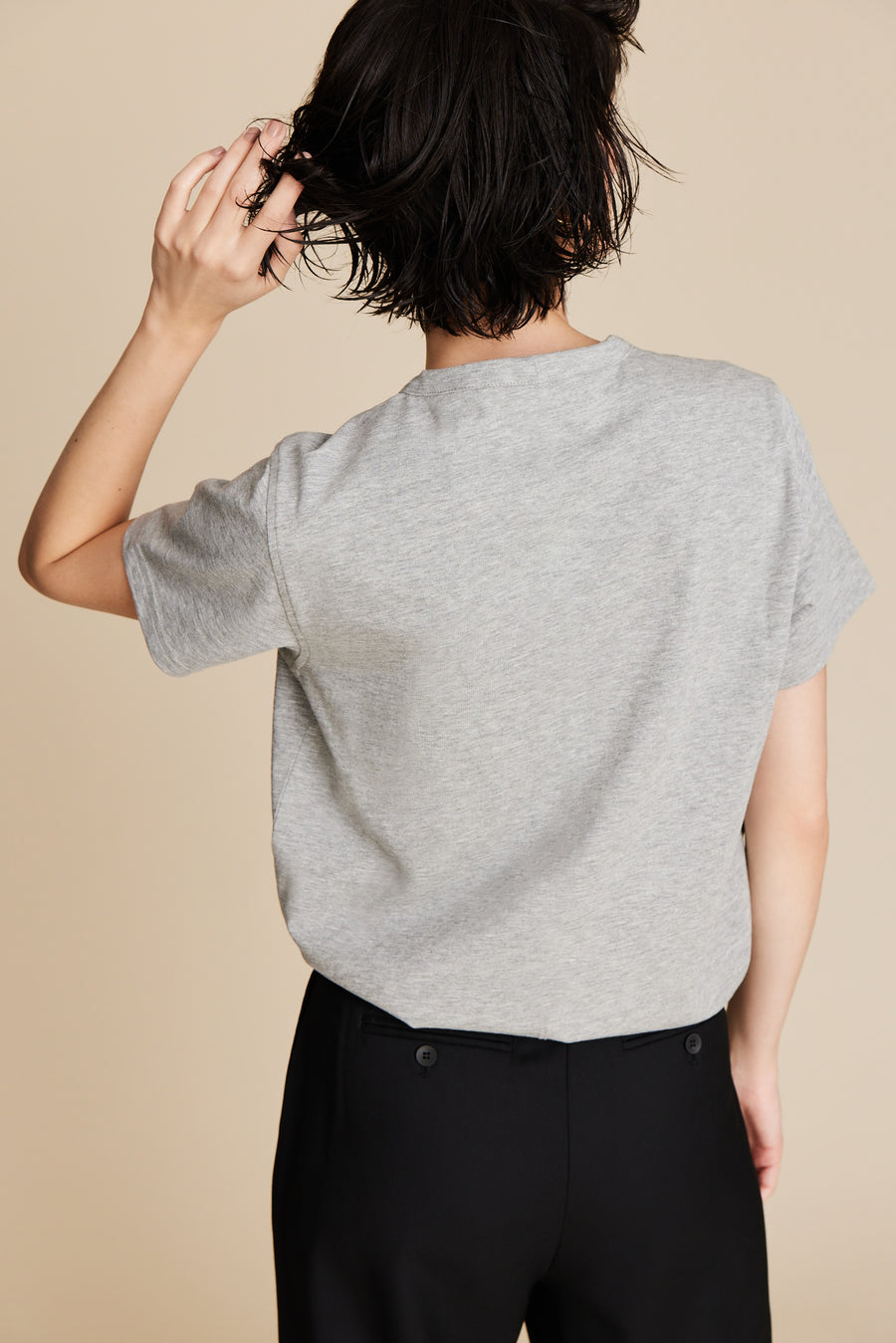 The Iconically Soft Perfect Tee in NYC Out – Heather Grey Sold