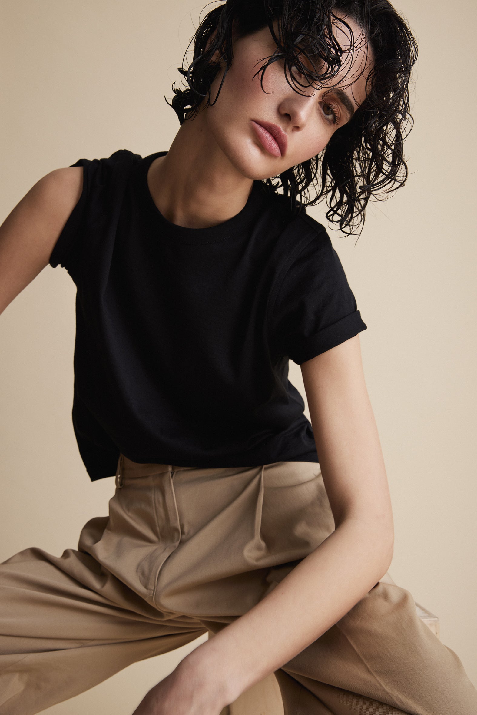 The Iconically Soft Perfect Tee in Black – Sold Out NYC